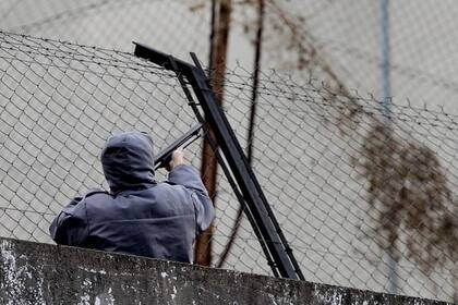 La situación de tensión es extrema en varias cárceles del país, donde ya se registraron muertos y heridos