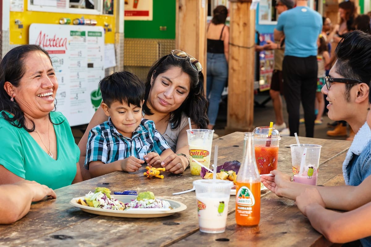 La situación económica de las comunidades hispana y latina varía según la ciudad