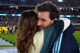 La Sole le cantó “Brindis” a Messi: el video completo del emotivo momento en la despedida