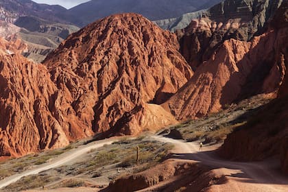 La soledad del Paseo de los Colorados al atardecer.