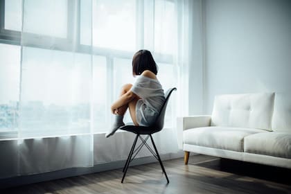 La soledad no solo puede afectar la salud mental, sino también la física