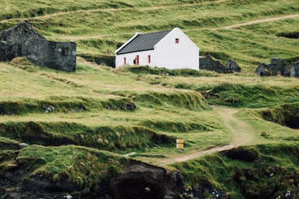 La solicitud de empleo la realizó el departamento de turismo de Great Blasket Island y en la publicación aclara que se necesitan dos personas para cuidar la isla que está ubicada en el punto más occidental de Europa