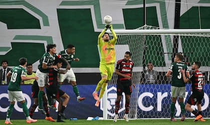 La solidez de Agustín Rossi, clave en la consagración de Flamengo en la Libertadores