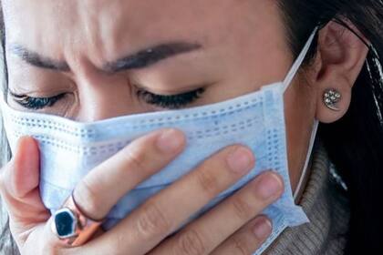 La somatización se define como "la manifestación de síntomas físicos de un problema psicológico"