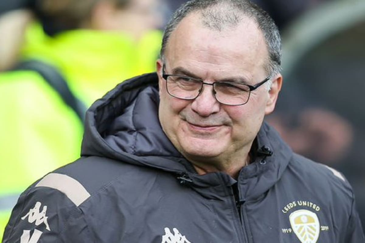 La sonrisa amplia de Marcelo Bielsa: el entrenador rosarino consiguió devolver a Leeds United a la Premier League luego de 16 años.