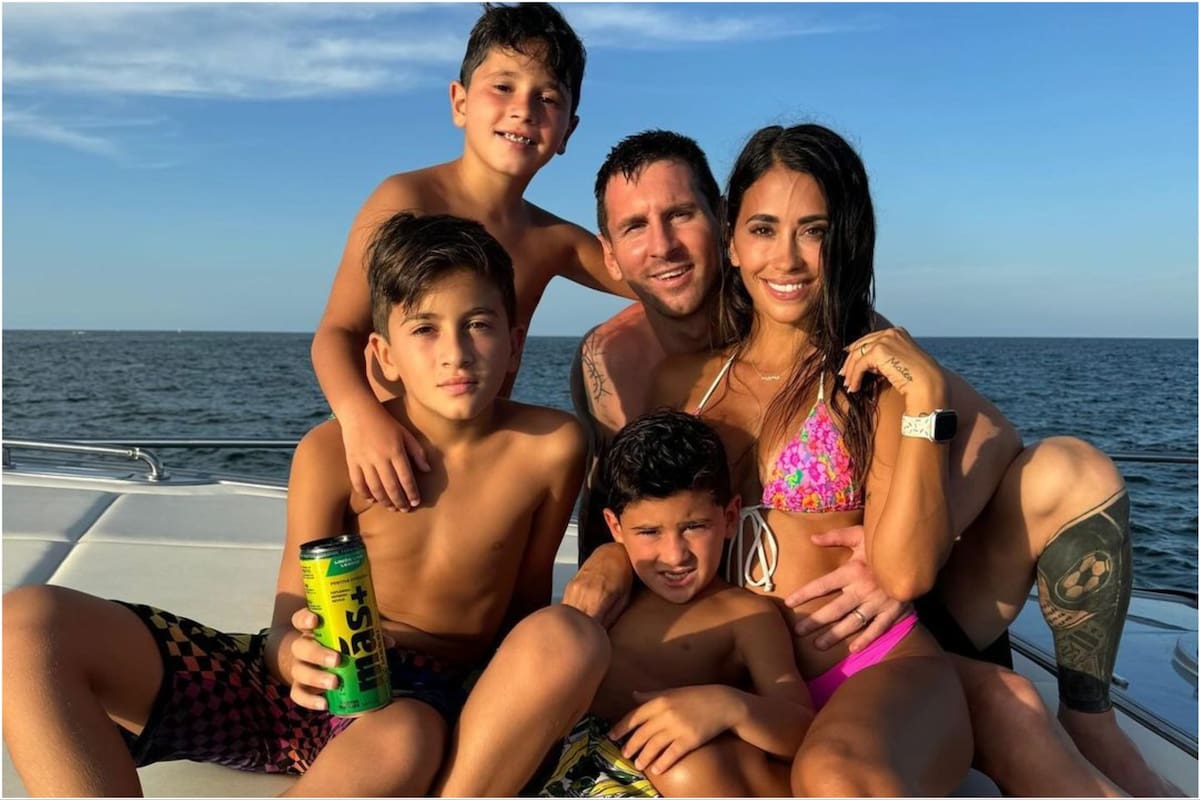La sonrisa de Messi, Antonela y sus tres hijos Thiago, Ciro y Mateo