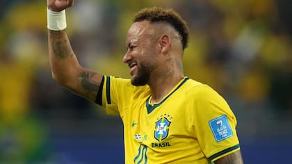 La sonrisa de Neymar (10), el emblemático jugador de Brasil que tuvo sus primeros minutos en el Mundial (AP Photo/Lynne Sladky)