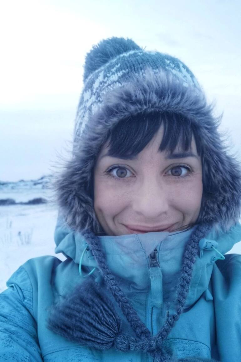 La sonrisa de Valentina lo dice todo: pese al frío y a estar sin luz disfrutó de una gran experiencia.