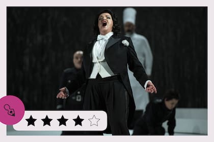 La soprano Ricarda Merbeth, de muy buena actuación y con destacadas intervenciones durante toda la puesta