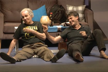 Gran trabajo de Hugo Arana y Esteban Meloni en Todas las rayuelas
