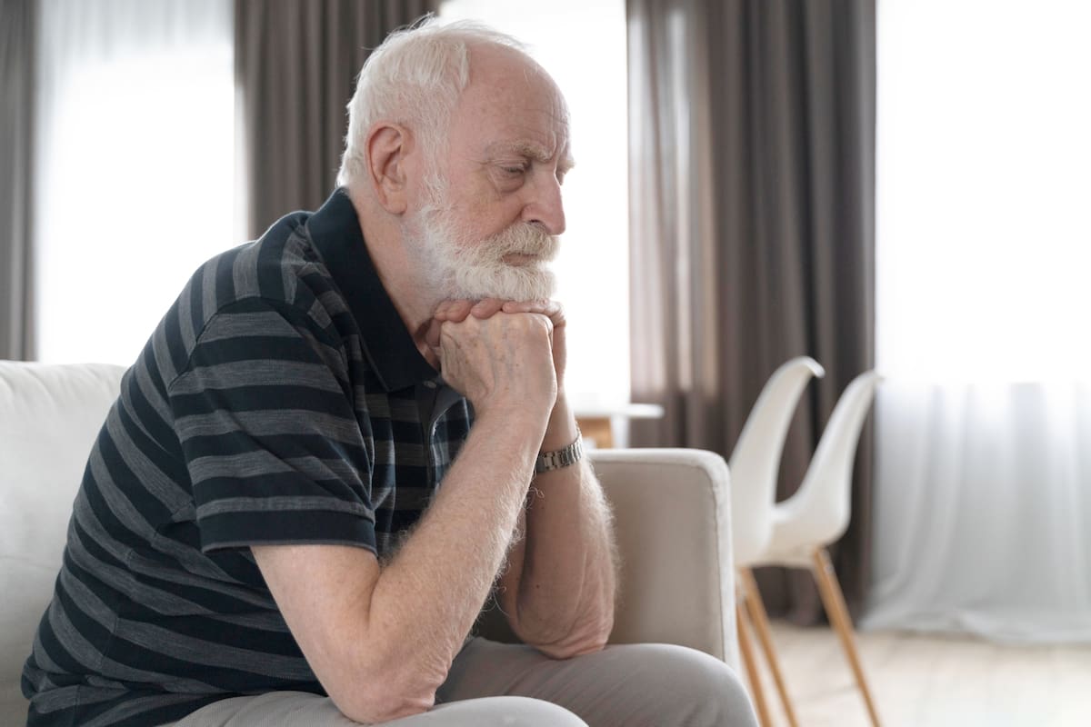 La SSA advierte que si se reciben beneficios de jubilación, sobrevivientes o discapacidad y abandonó Estados Unidos, los pagos podrían verse afectados