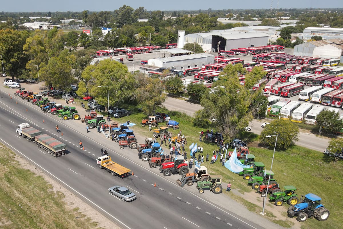 La suba de las retenciones generó la reacción del campo con tractorazos y asambleas