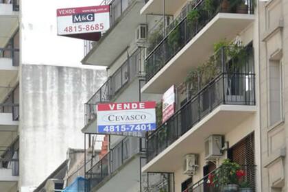 La suba del dólar complicó las operaciones inmobiliarias