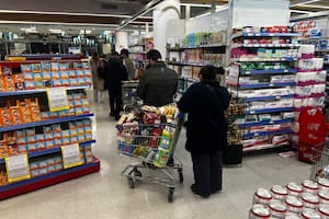 La suba del dólar de las últimas semanas empezó a impactar en los precios de los alimentos y el resto de los productos de la canasta básica