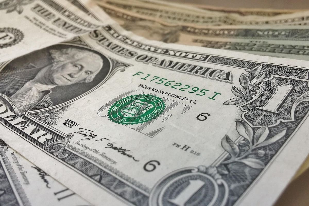 La suba del dólar desató una pelea por los precios