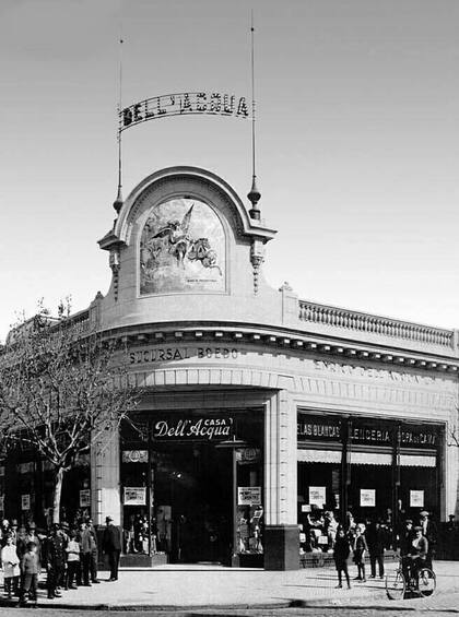 La sucursal de Boedo, en la esquina de Boedo e Independencia, en los tiempos en que Casa dell'Acqua ocupaba el local.