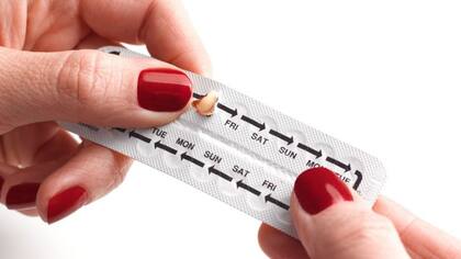 La sugerencia de que el uso prolongado de anticonceptivos hormonales puede causar infertilidad no es correcta (FOTO: GETTY)