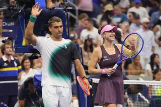 Bencic y Cobolli eliminan a Svitolina y Monfils y avanzan a la final de dobles mixtos del US Open