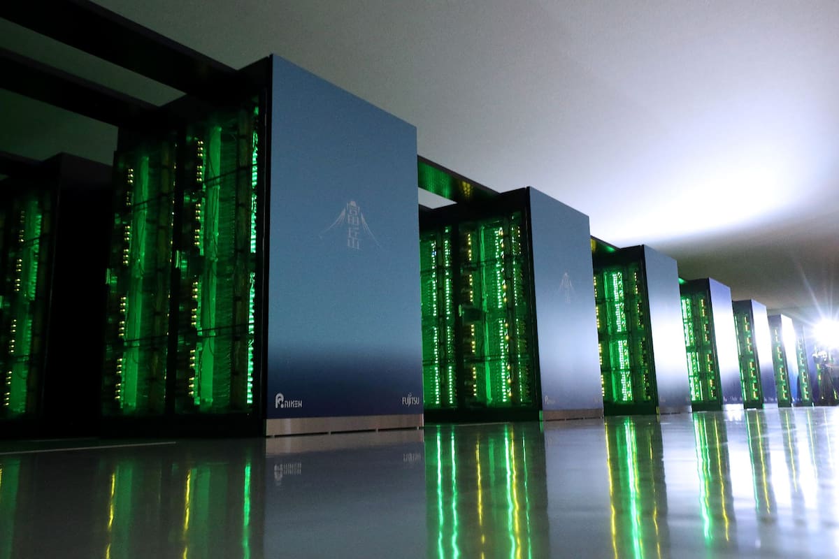 La supercomputadora Fugaku usa chips ARM, la misma arquitectura presente en los procesadres de cualquier smartphone moderno, aunque con 48 núcleos