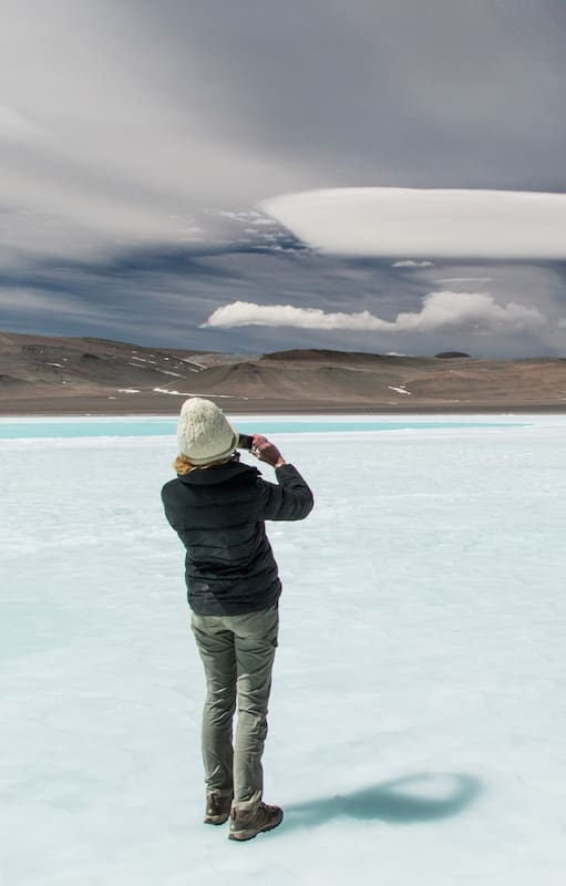 La superficie congelada de la Laguna Azul.