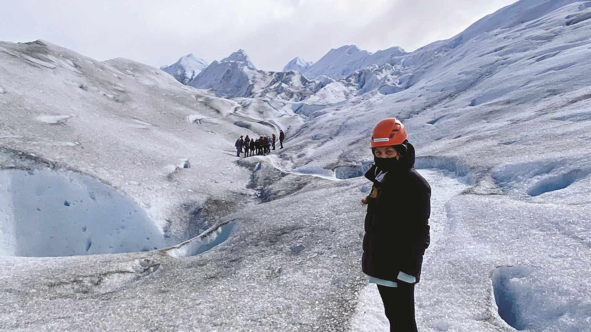 La superficie del glaciar Perito Moreno es de 254 Km2, comparable con la de la Ciudad de Buenos Aires, y sus paredes miden 70 metros de altura, como el Obelisco porteño y el Monumento a la Bandera de Rosario.