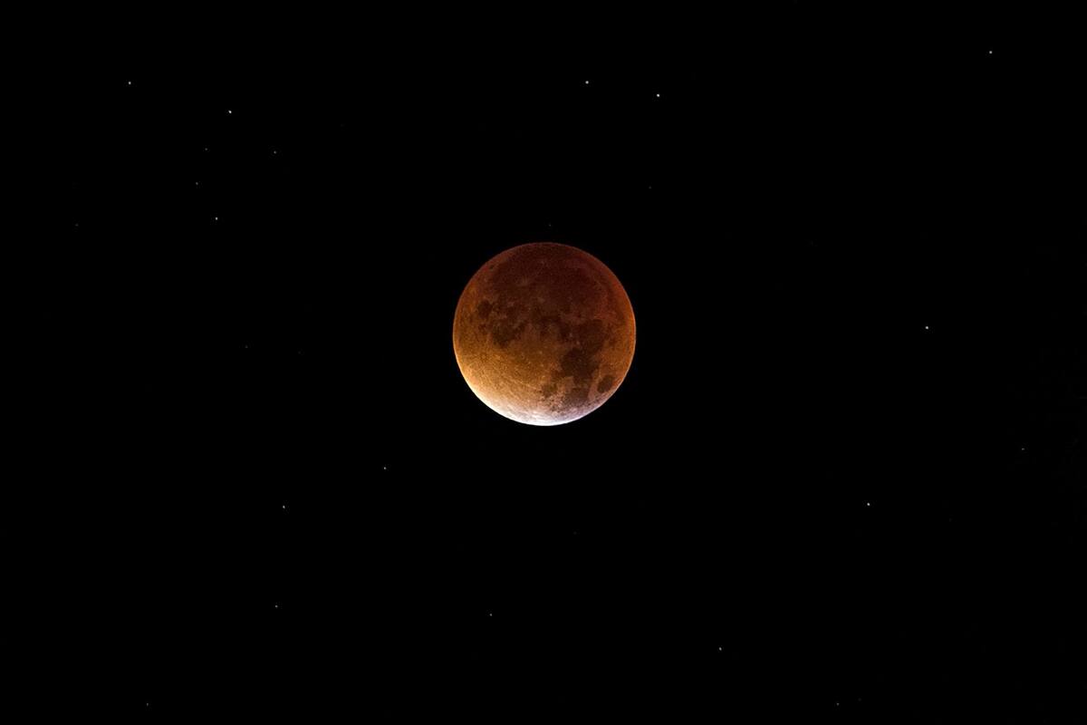 La Superluna potenciará la influencia lunar del evento