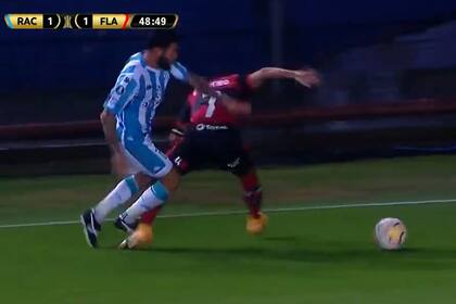 La supuesta falta de Mena