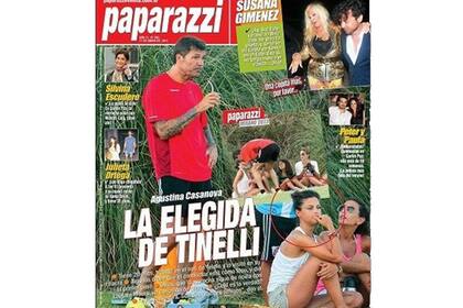 La tapa muestra a Tinelli tomando mate, con gesto pensativo, y a Casanova sentada con unas amigas