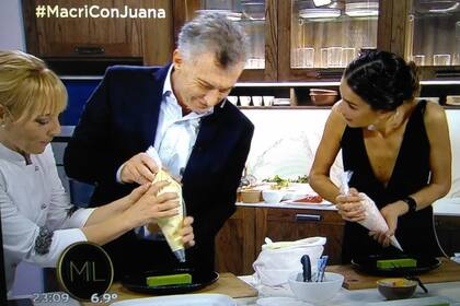 La tarea consistía en colocar pistacho a una tarta