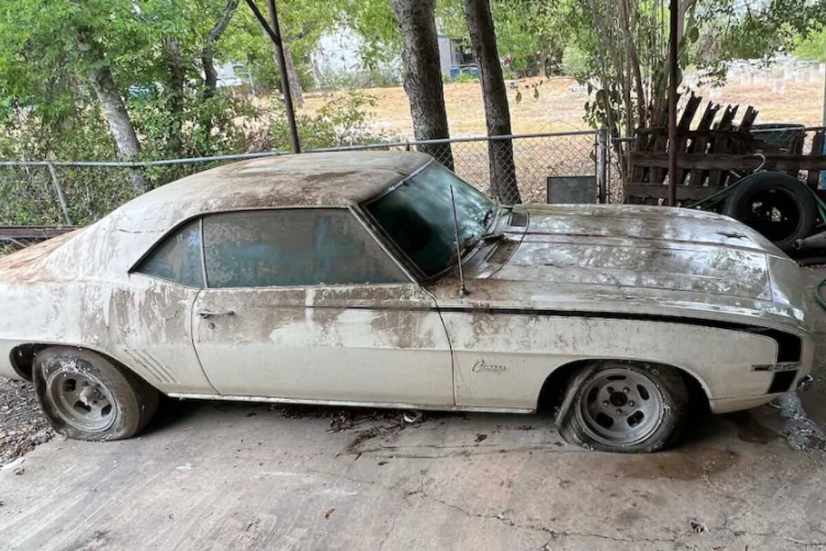 La tarea de restauración del Camaro durará varios meses