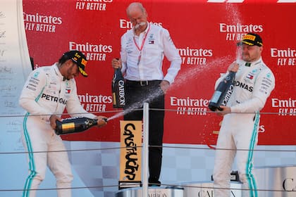 La tarima de vencedores, los trofeos y la champaña deberán esperar: por "distanciamiento social", la cremonia del podio será abandonada durante un tiempo en Fórmula 1.