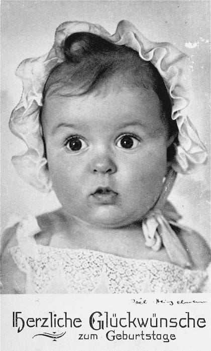 La tarjeta de cumpleaños que le envió la tía a Hessy Levinsons Taft desde Lituania