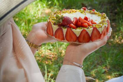 La tarta de frutillas es una opción ideal para compartir en familia en los días de mucho calor (Foto ilustrativa)