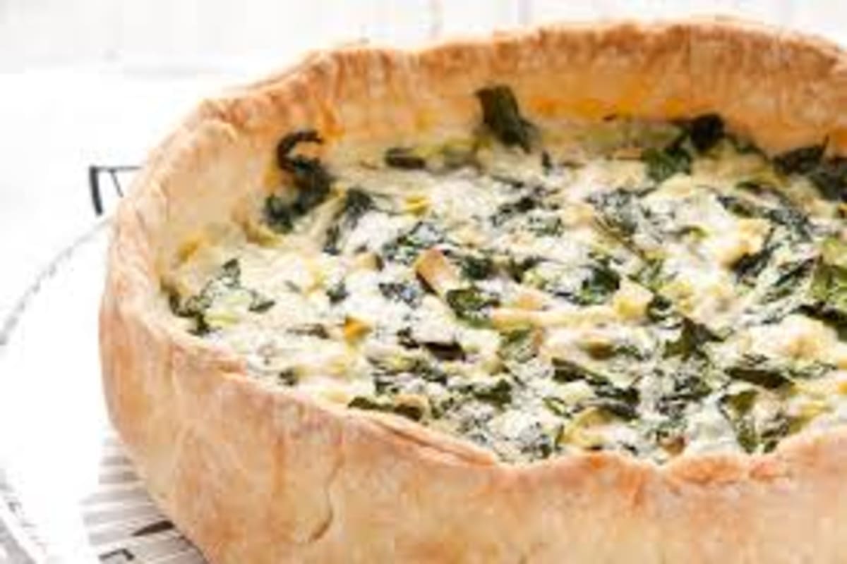 La tarta de puerros es la opción ideal que combina los nutrientes de la verdura y una exquisita masa casera
