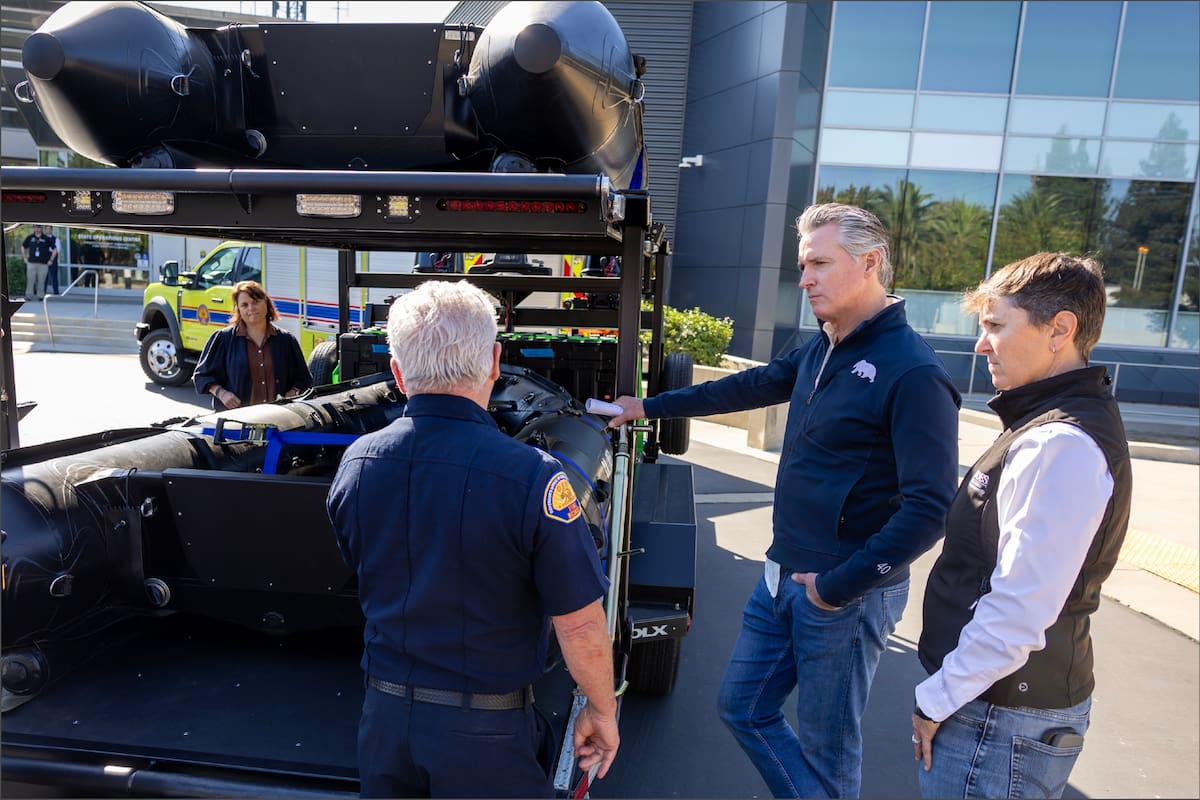 La tecnología de vanguardia comprada por Newsom para hacer frente a El Niño incluye vehículos todoterreno, botes inflables y herramientas especializadas