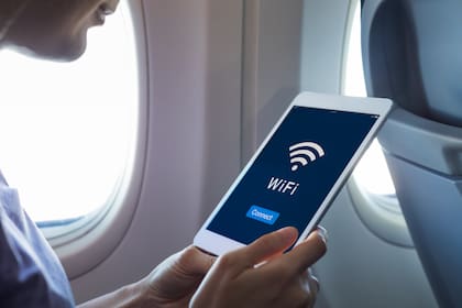 La tecnología permite hoy tener wi-fi en vuelo con una calidad similar a la que se puede tener en tierra