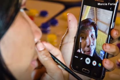 La tecnología puede ser muy útil para los habitantes de Ipatse, pero conlleva riesgos para las tradiciones kuikuru.