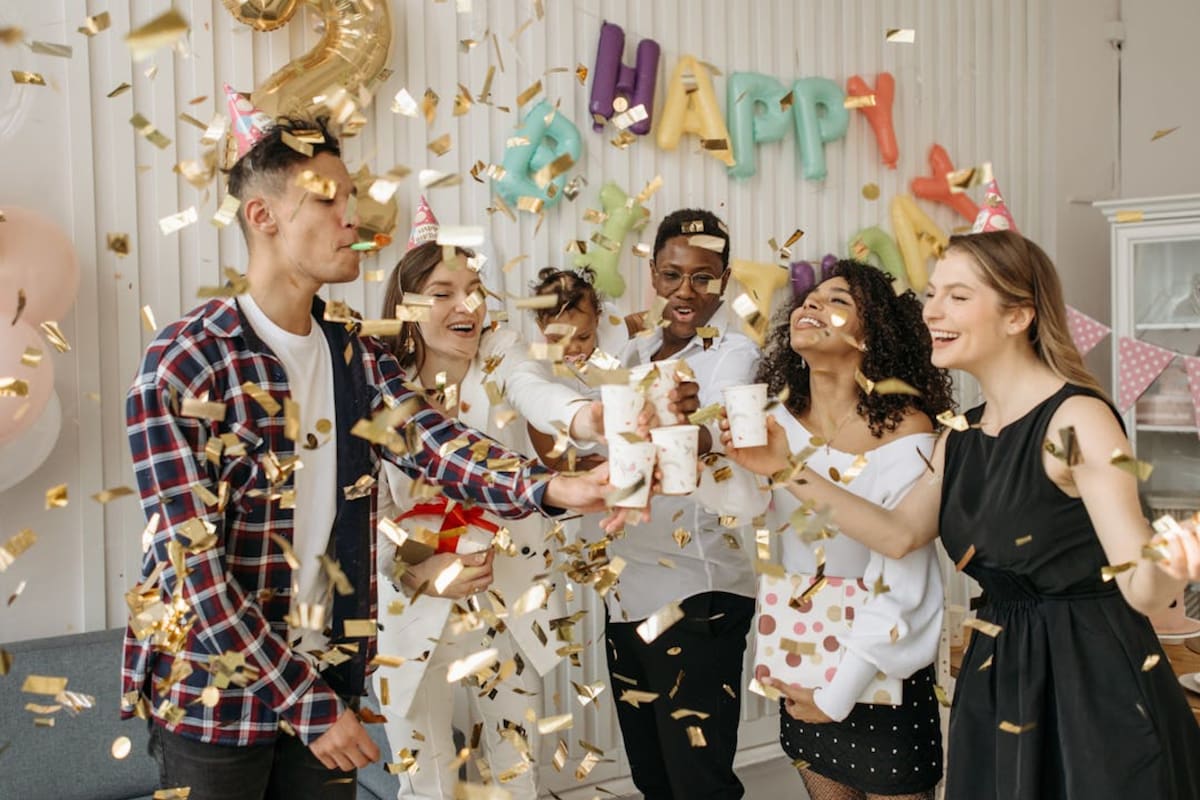 La tecnología también ayuda a ser parte de los días especiales (Foto Pexels)