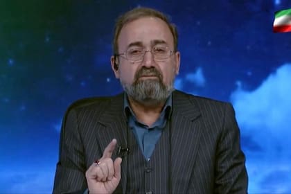 La televisión estatal iraní anunció entre lágrimas la muerte de Alí Khamenei.