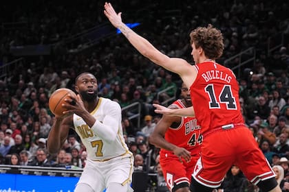 La temporada de la NBA se acerca a la mitad con sorpresas, buenas y malas