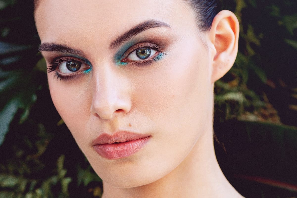 La tendencia en maquillaje hace foco en los ojos: impactantes y a full color