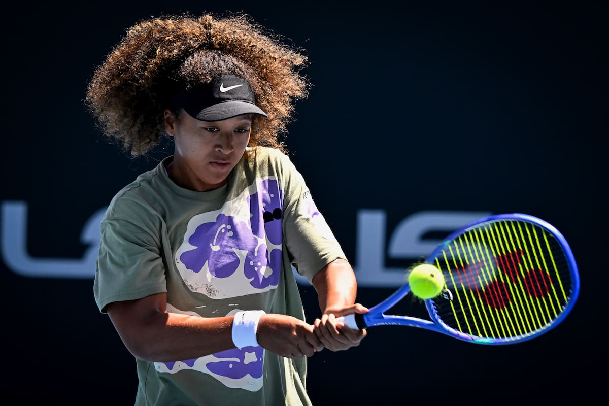 La tenista japonesa Naomi Osaka, durante uno de los entrenamientos en el Manuka Doctor Arena en Auckland, Nueva Zelanda, donde jugará a partir del lunes