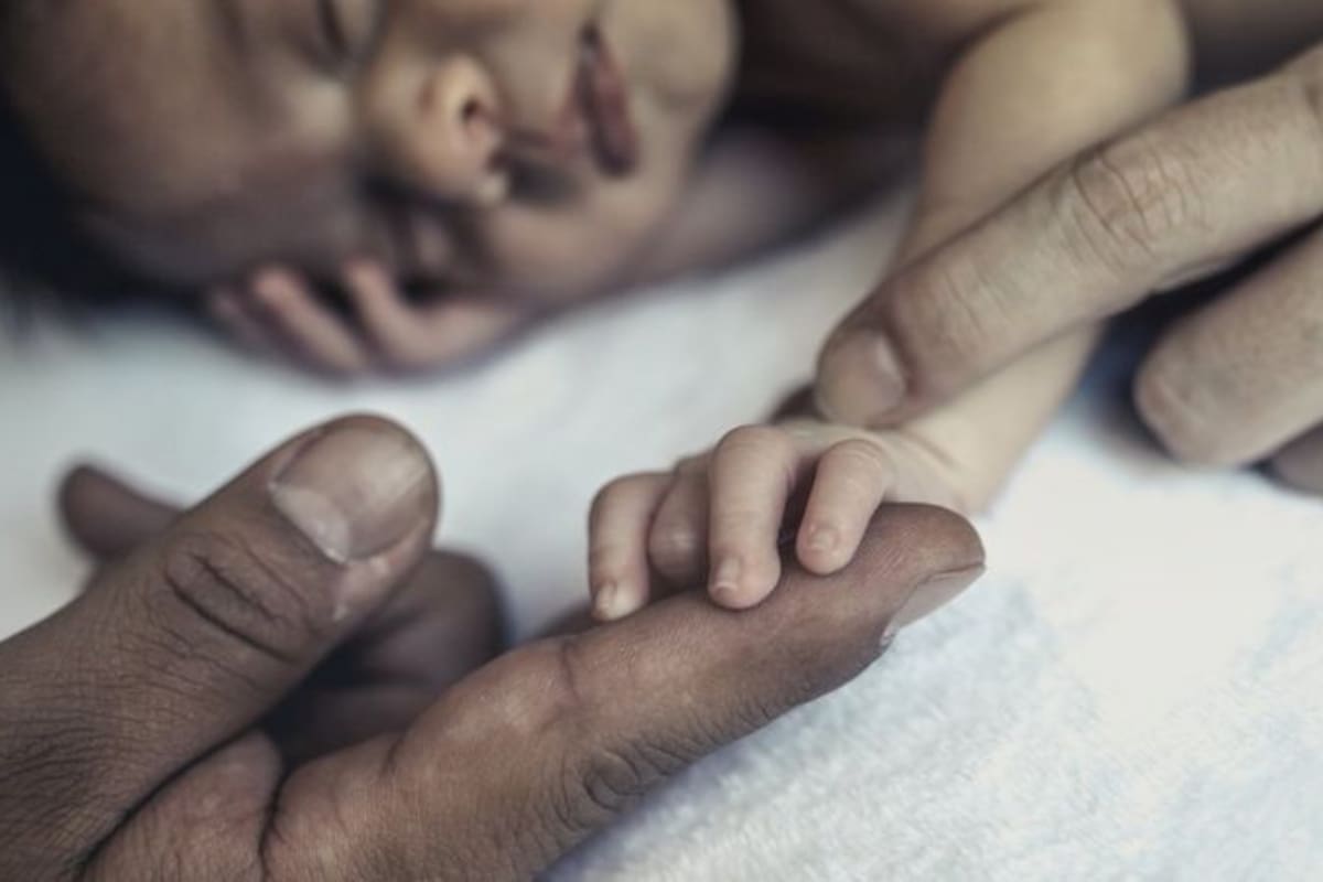La terapia de reemplazo mitocondrial da esperanza a las parejas que han perdido hijos por enfermedades genéticas raras