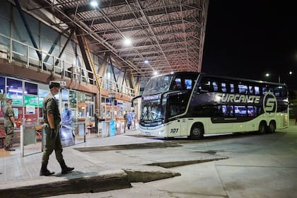 La terminal de Mendoza, casi sin pasajeros por la crisis