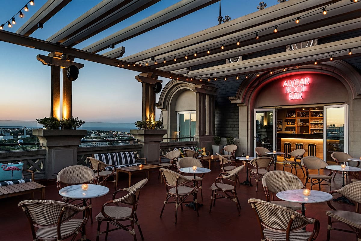 La terraza formó parte de la visión del proyecto desde el inicio: así el Roof Garden del Hotel Alvear -como se lo llamó en su inauguración en 1932- ya tenía su lugar.