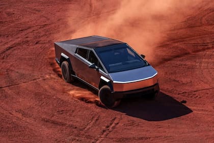 La Tesla Cybertruck Cyberbeast es el modelo premium de la firma y cuenta con características y funciones especiales