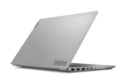 La ThinkBook de 15" tiene un peso de 1,5 kilos y una batería que rinda hasta 12 horas con una carga en tan solo 60 minutos