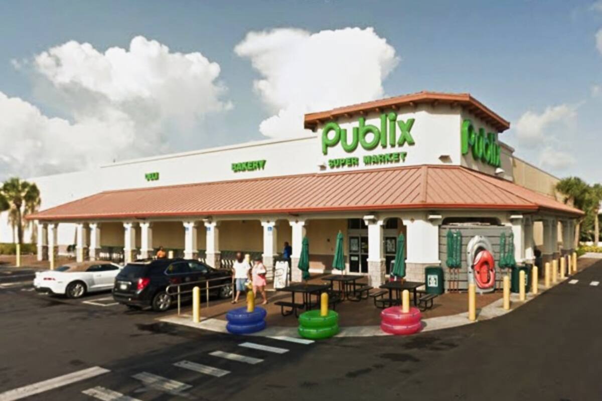 La tienda de la suerte se localiza en Holmes Beach, en el condado de Manatee, Florida