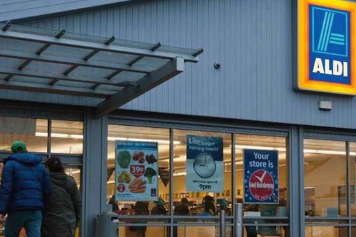 La tienda ofrece muchas ofertas de productos alimenticios que son realmente imbatibles