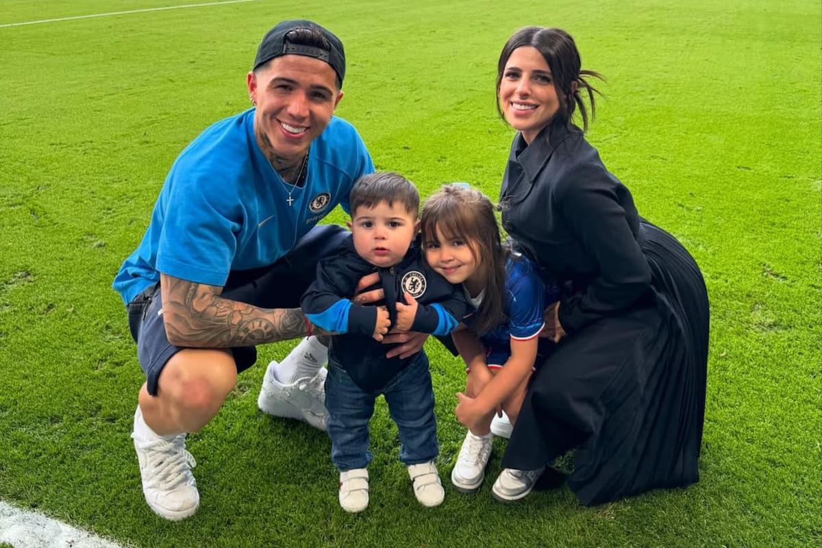 La tierna foto que compartió Valentina Cervantes junto a Enzo Fernández en un avión privado rumbo a la Argentina